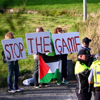 Protesters call for Ireland's upcoming matches against Israel to be stopped before a Galway United match 