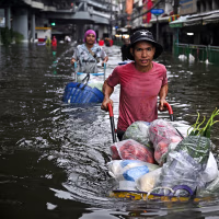 TOPSHOT-THAILAND-WEATHER-FLOOD
