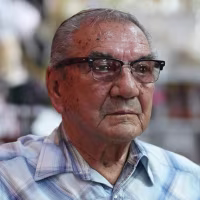 Arturo Flores.