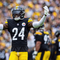 PITTSBURGH, PA - OCTOBER 12: Pittsburgh Steelers cornerback Joey Porter Jr. (24) looks on during the NFL football game between the Cleveland Browns and Pittsburgh Steelers on October 12, 2025 at Acrisure Stadium in Pittsburgh, PA. (Photo by Mark Alberti/Icon Sportswire via Getty Images)