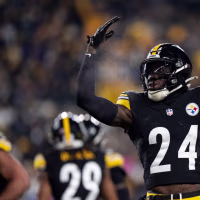 Mike Florio and Chris Simms discuss the defensive struggles of the Cowboys in 2026, explaining why Dallas felt the need to acquire Jory Porter Jr. from the Pittsburgh Steelers.