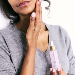 Womaness Fountain of Glow Face Serum