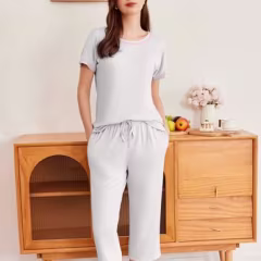 Ekouaer Women's Capri Pajama Set