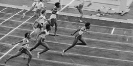 Wyomia Tyus Winning Race at Olympics