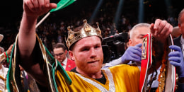 El campeón festeja su triunfo en el MGM Grand Garden Arena en Las Vegas.