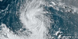 Imagen de satélite de la tormenta Lee tomada por el Centro Nacional de Huracanes.