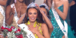 Noelia Voigt en el momento en que es coronada como la nueva Miss USA en Reno, Nevada, el 29 de septiembre de 2023.