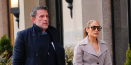 Ben Affleck y Jennifer Lopez caminando por las calles de Nueva York, marzo 2024.