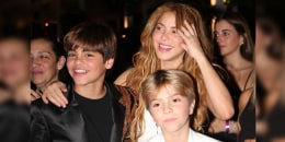 Shakira con sus hijos en la gala de la Fundación Let It Beat