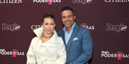 Ximena Duque con Jay Adkins en el evento de Poderosas de People