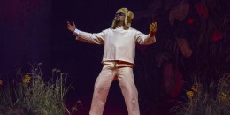 Bad Bunny en el primer concierto de su residencia en el Coliseo de Puerto Rico