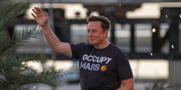 SpaceX And T-Mobile Hold Joint Event In Texas