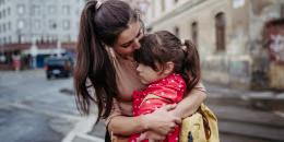 Expert gives tips on what to do when your kid doesnt want to go to school.