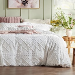 Queen bedding top