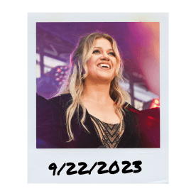 Kelly Clarkson.