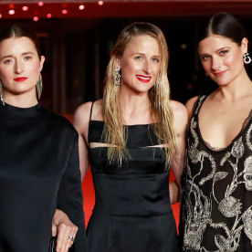 Meryl Streep with her daughters Grace Gummer, Mamie Gummer, and Louise Jacobson 