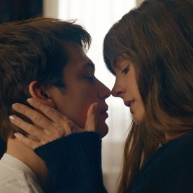 Anne Hathaway and Nicholas Galitzine in "The Idea of You."