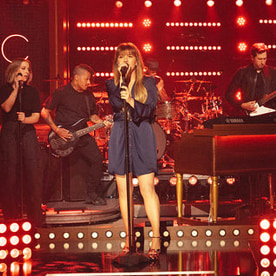 Kelly Clarkson covers a Metallica classic on "The Kelly Clarkson Show."