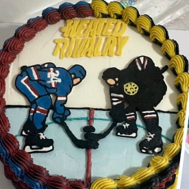 Fans have been making "Heated Rivalry"-themed cakes in honor of the show.