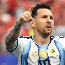 Lionel Messi #10 of Argentina celebrates after scoring his team's first goal against Austria at Dallas Stadium on June 22, 2026.