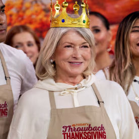 Ask Martha Stewart and Giada de Laurentiis your Thanksgiving questions. 