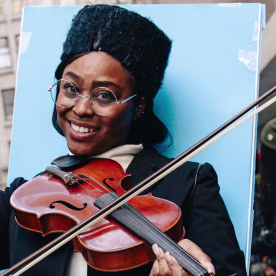 TODAY Fan Dresses Like Craig Melvinâs Famous Violin Photo for Halloween