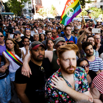 Image: Vigil in New York at Stonewall inn for Orlando Shooting Vicitms
