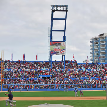 Image: CUBA-US-OBAMA-BASEBALL
