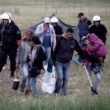 Image: Transport of refugees from Idomeni to accommodation centres