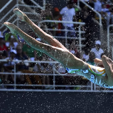 Image: TOPSHOT-SWIMMING-SYNCHRONISED-OLY-2016-RIO