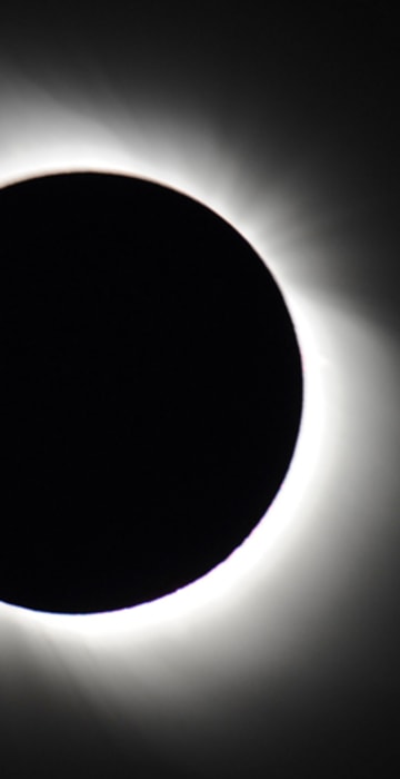 Image: Total solar eclipse