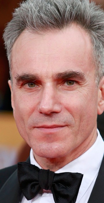 Image: Actor Daniel Day-Lewis arrives at the 19th annual Screen Actors Guild Awards in Los Angeles