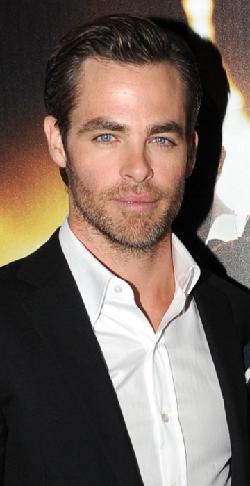 Image: Premiere Of Paramount Pictures' \"Jack Ryan: Shadow Recruit\" - Red Carpet