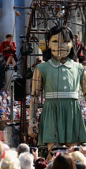 The Final Appearance of the Giant Puppets of Royal de Luxe - The