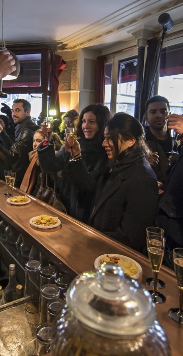 Image: Carillon restaurant reopens two months after Paris attacks
