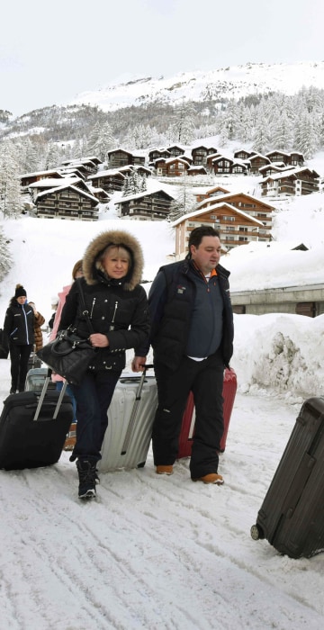 Image: SWITZERLAND-SNOW-TOURISM-AVALANCHE