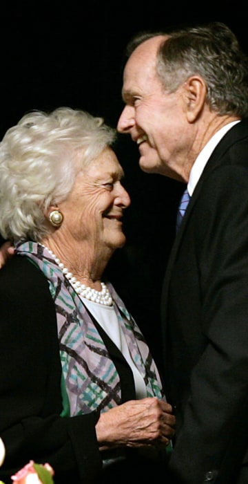Image: Barbara Bush and George H.W. Bush