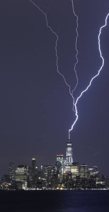 Image: Lightning Strikes One World Trade Center in New York City
