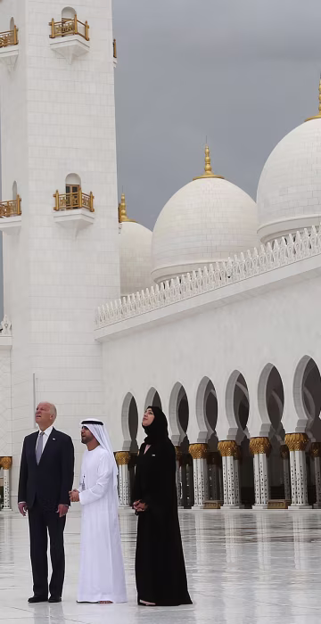 Image: Joe Biden visits the Sheikh Zayed Grand Mosque in Abu Dhabi