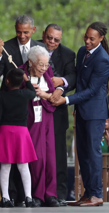 Image: Barack Obama, Michelle Obama, Ruth Odom Bonner