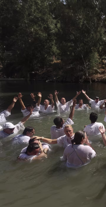 Image: TOPSHOT-ISRAEL-BRAZIL-RELIGION-CHRISTIANITY