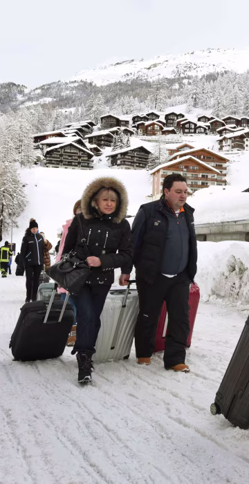 Image: SWITZERLAND-SNOW-TOURISM-AVALANCHE