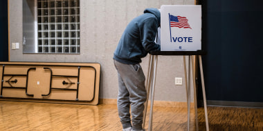 Image: Americans Head To The Polls To Vote In The 2022 Midterm Elections