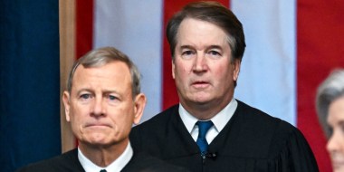 Supreme Court Chief Justice John Roberts and Justice Brett Kavanaugh.