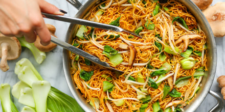 Image: Easy Chicken Chow Mein
