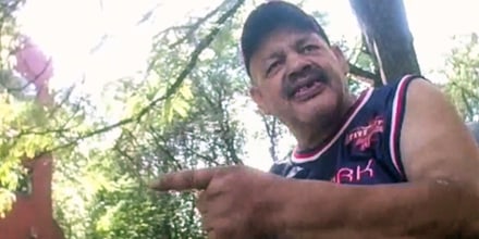 In 2011, Dan Slepian tracks down Lorenzo Woodford, an eyewitness to Al Ward's murder.