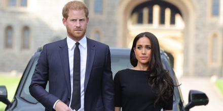 El príncipe Harry y Meghan Markle caminando hacia el Castillo de Windsor