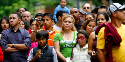 La Oficina del Censo descubrió que 4 de cada 10 hispanos, o el 42 %, marcaron "alguna otra raza" en el censo de 2020.
