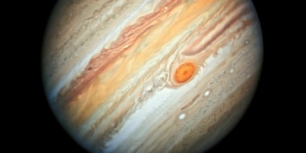 Esta foto facilitada por la NASA muestra el planeta Júpiter, captada por el telescopio espacial Hubble, el 27 de junio de 2019.
