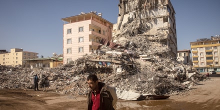 As Turkey earthquakes death toll grows, so does anger at government
